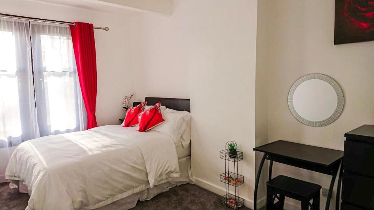 Carnock Road Apartment - Silverburn Shopping Centre Glasgow Ngoại thất bức ảnh